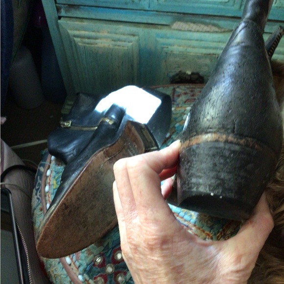 CLEARANCE SALE !2x Host Pick!! 🤩⭐️🤩vintage GOLDEN GOOSE COWBOY BOOTIES ⚡️🌟⚡️ - Picture 8 of 14